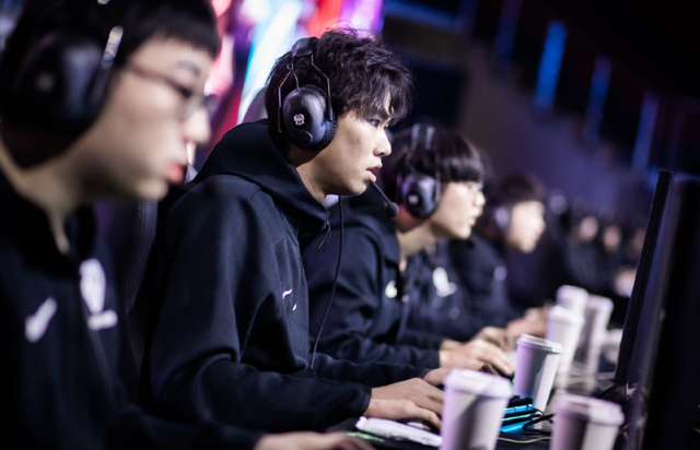 电竞圈MSI总决赛预热：战队阵容调整，Crisp离队传闻，DK新教练加盟